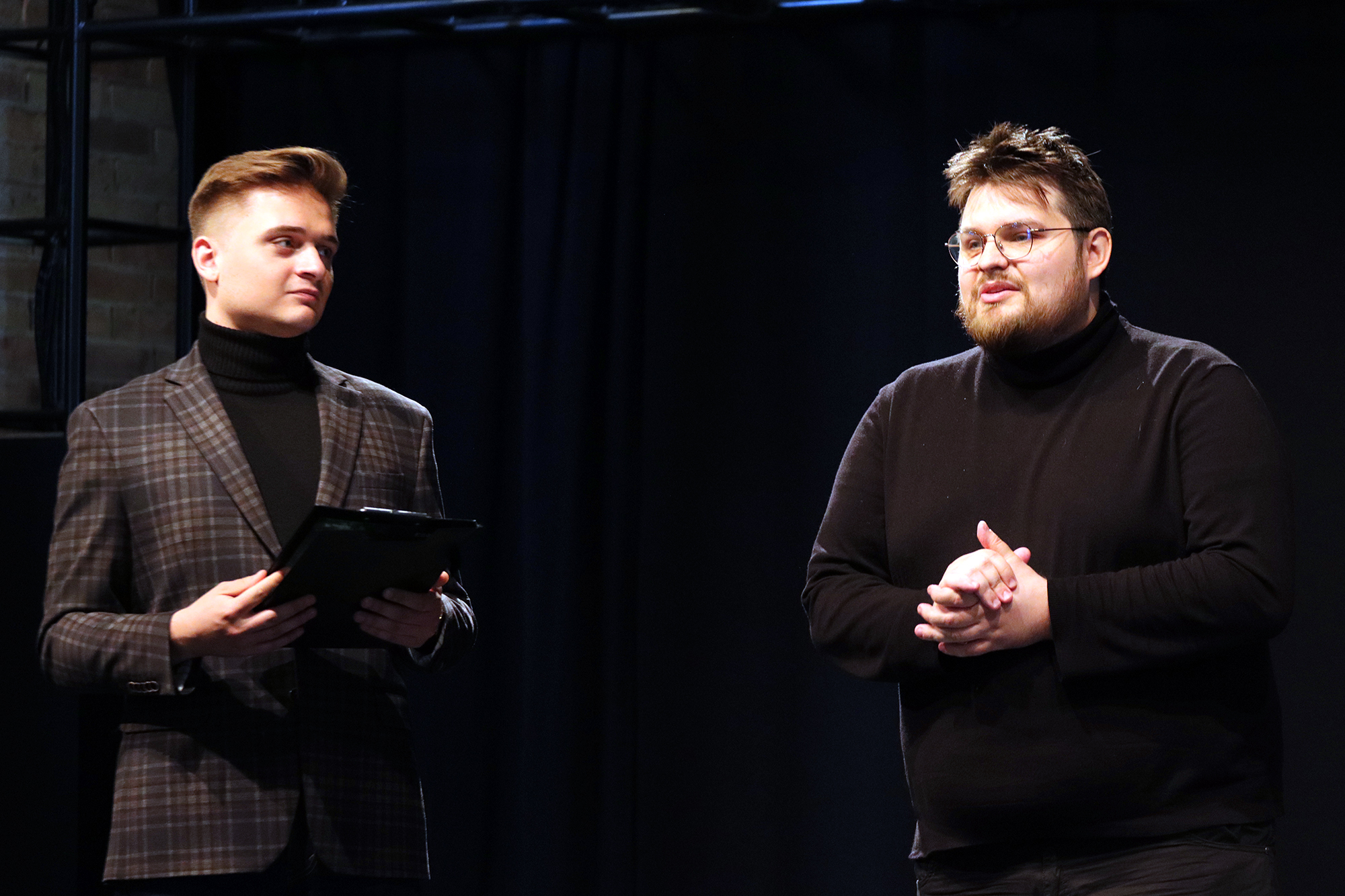 Obraz dla galerii: 16.05.2026 Miejsko-Powiatowy Konkurs Recytatorski PROZA I POEZJA kat. VII-VIII - fot. Karolina Studzińska