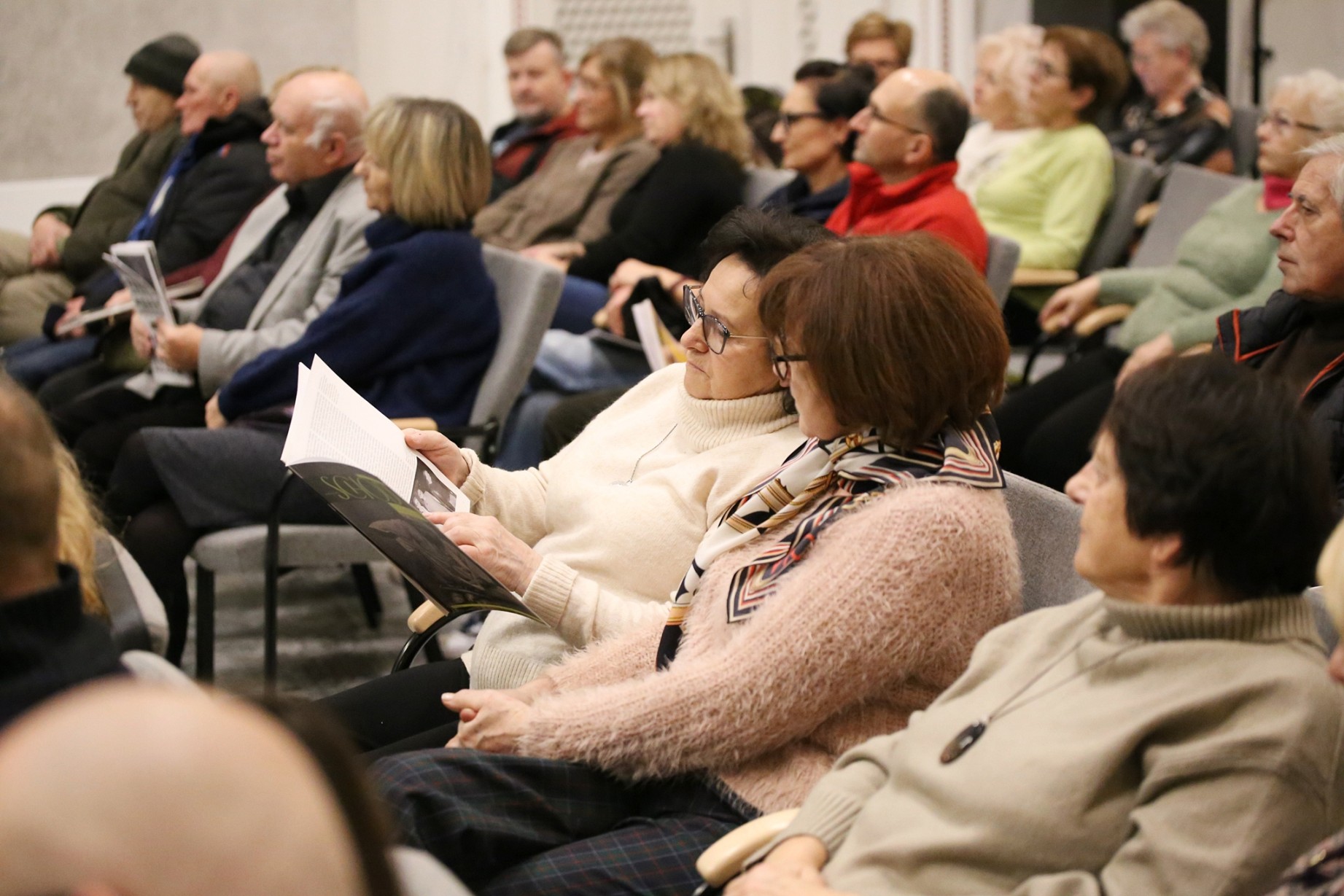 Obraz dla galerii: 24.11.2025 Z Rodowa do Omdurmanu. Spotkanie promocyjne Schodów Kawowych z Danielem Borcuchem - Fot. Mirosław Wiśniewski